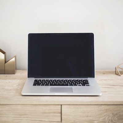 MacBook Air M2 13 inç